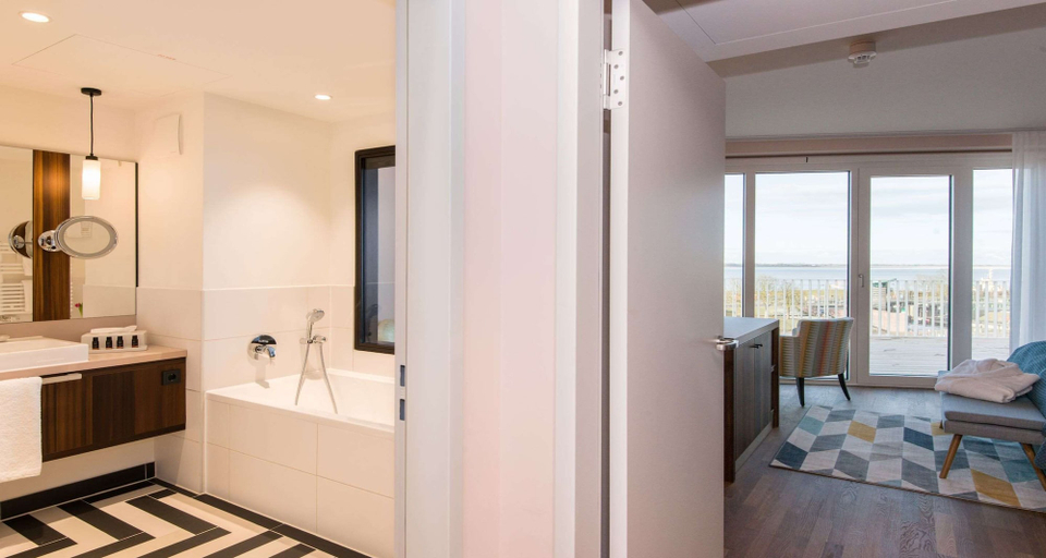 Bathroom 5, The Liberty Hotel Bremerhaven, Bw Signature Collection, Bremerhaven