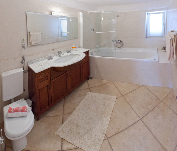 Bathroom 4, Villa Lukrecia, Supetar