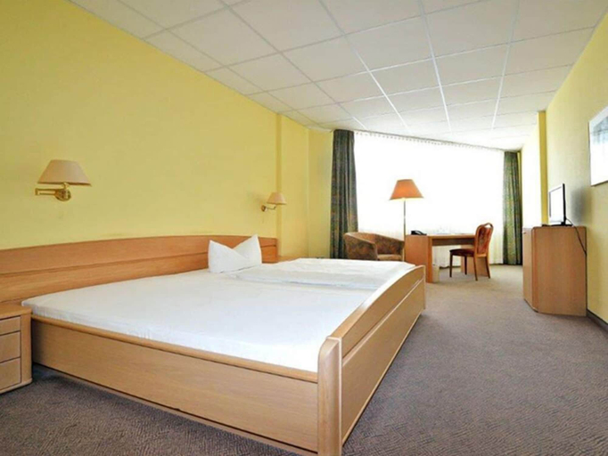 Bedroom 3, Hotel Trebeltal, Mecklenburgische Seenplatte