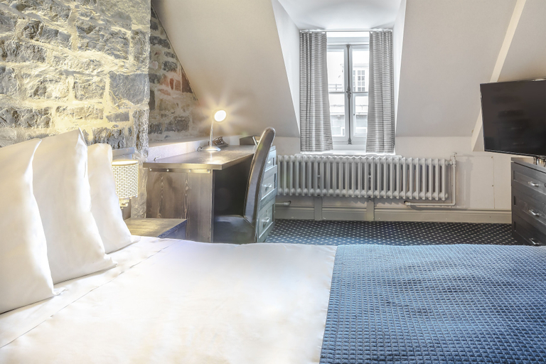 Bedroom 2, Hotel Louisbourg, Communauté-Urbaine-de-Québec