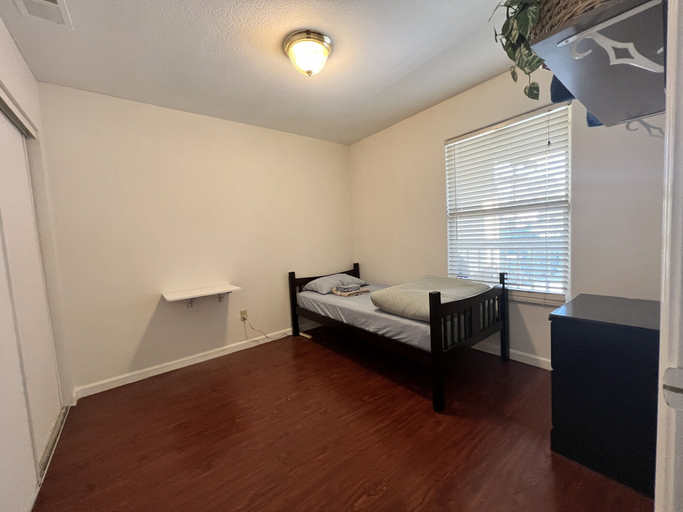 Bedroom 3, WHOLE Family - Wholstyl 13th, Sacramento