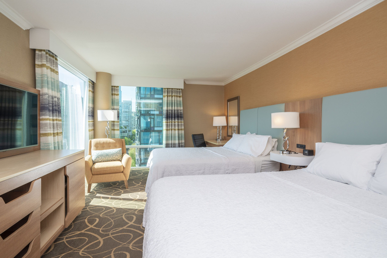 Bedroom 3, Hampton Inn and Suites by Hilton, Downtown Vancouver, Greater Vancouver
