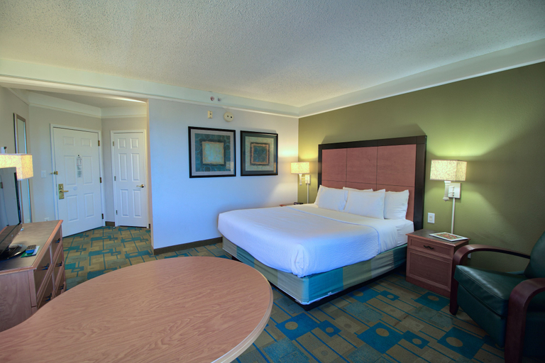 Bedroom 3, La Quinta Inn & Suites by Wyndham Orlando I Drive/Conv Ctr, Orange