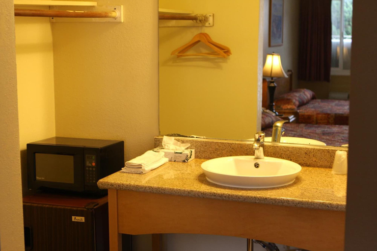 Bathroom 5, San Luis Inn And Suites, San Luis Obispo