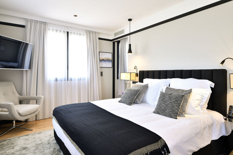 Bedroom 3, Hôtel Restaurant Le Touring, Var