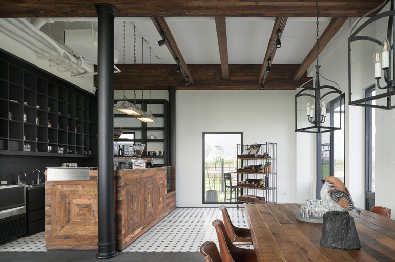 Food & Drinks 5, Black House, Yilan
