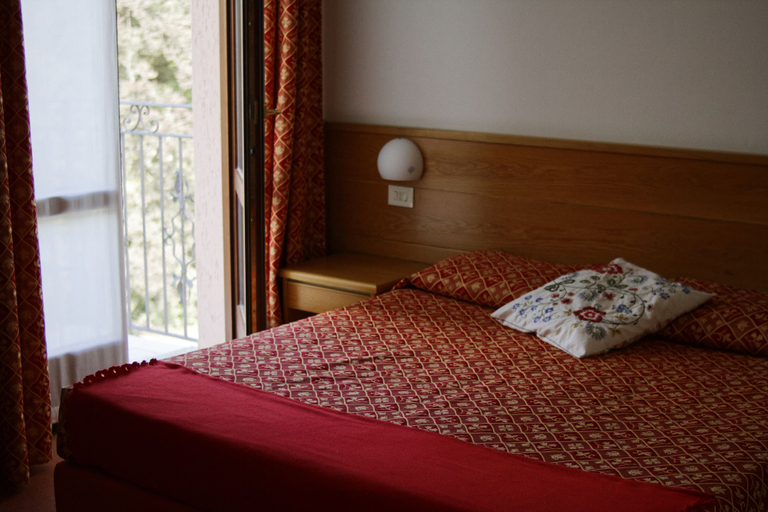 Bedroom 2, Hotel Alpino, Varese