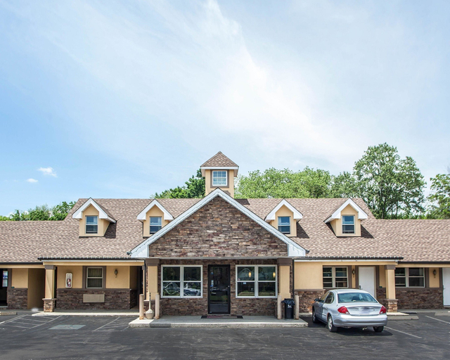 Exterior & Views 2, Econo Lodge Newton, Sussex