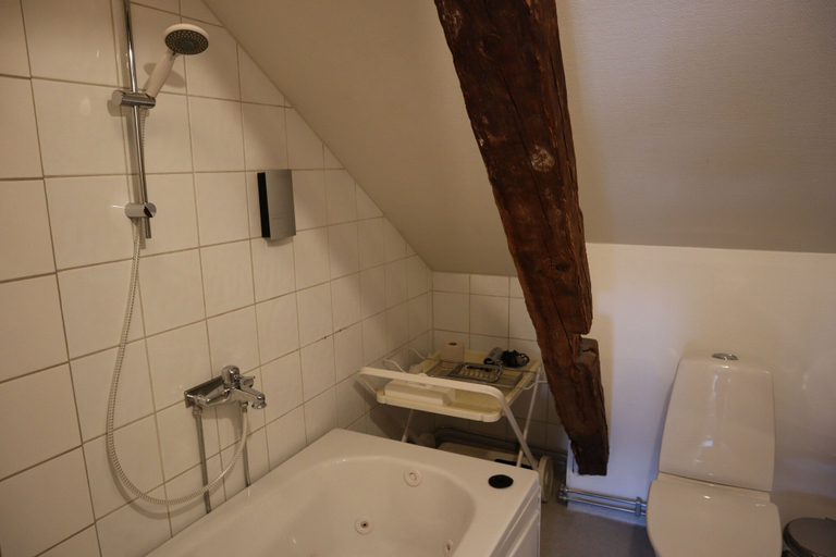 Bathroom 5, Anno 1793 Sekelgården Hotel, Ystad
