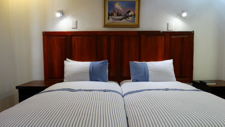 Bedroom 2, Sleepers Villa, Capricorn