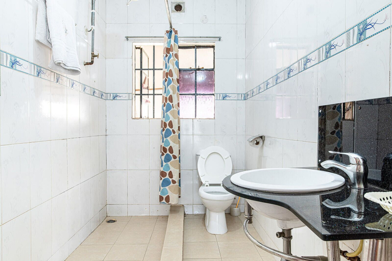 Bathroom, The Stand Leisure Nairobi West, Langata
