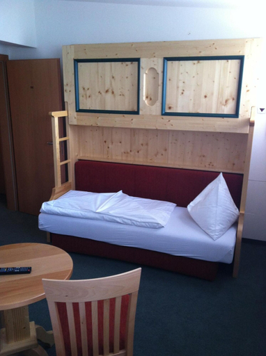 Bedroom 2, Gasthof Werfenerhof, Sankt Johann im Pongau