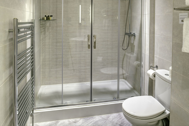 Bathroom 4, Best Western Weymouth Hotel Rembrandt, Dorset