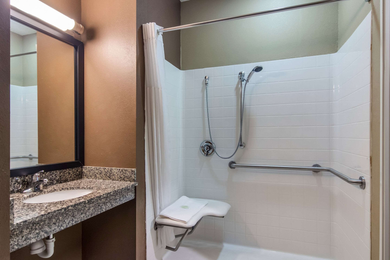 Bathroom 5, Sleep Inn & Suites Steubenville at the University, Jefferson