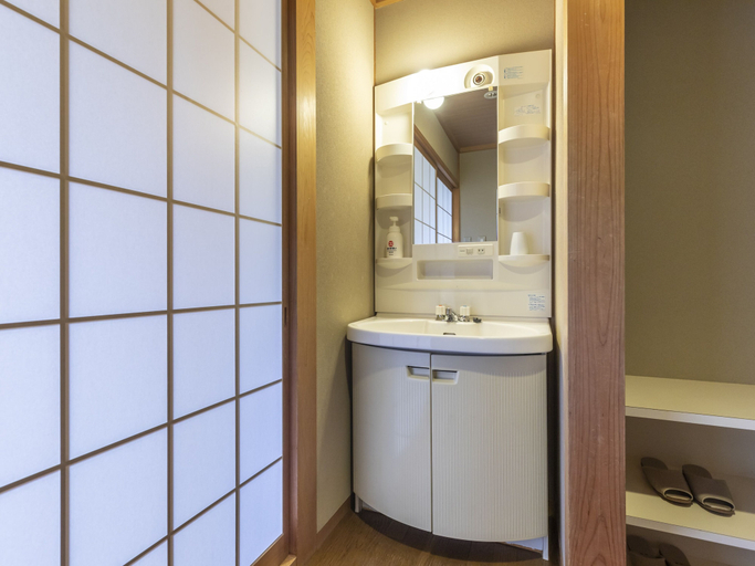 Bathroom 3, Arafune Resort, Kushimoto