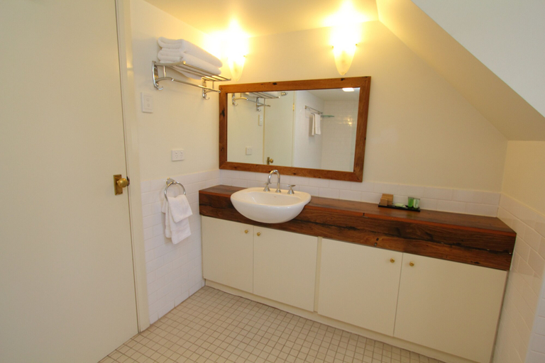 Bathroom 5, Fitzroy Inn Historic Retreat, Wingecarribee