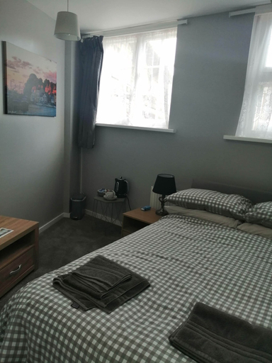 Bedroom 3, The Old Castle, Dorset
