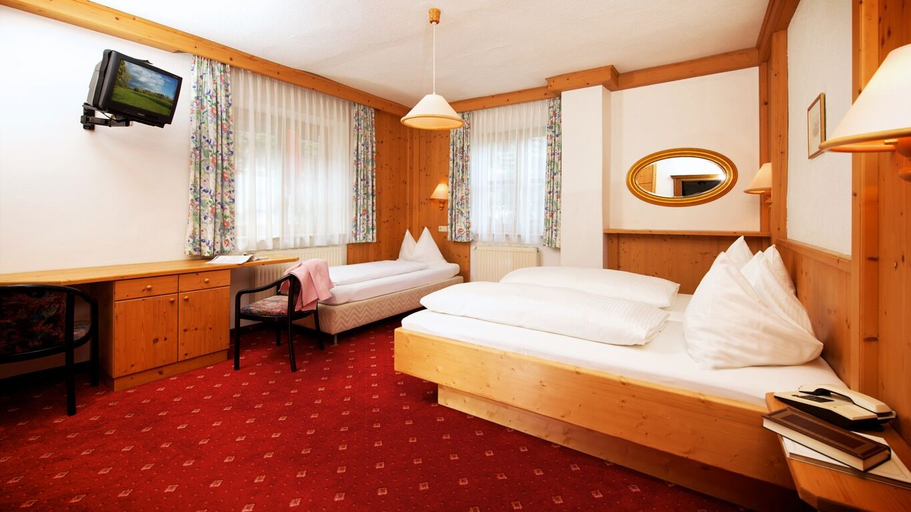 Bedroom 2, Hotel Grafenwirt, Sankt Johann im Pongau