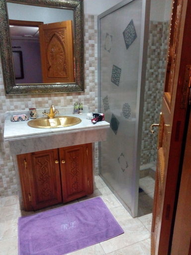 Bathroom 4, Riad Zaid, Marrakech