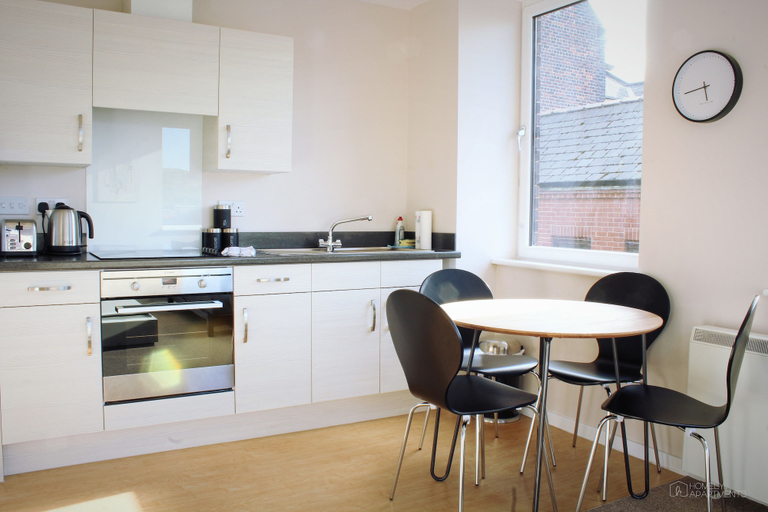 Others 5, Homely Serviced Apartments - Figtree, Sheffield