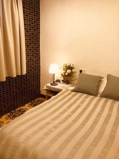 Tong Luo Wan Hostel, Hong Kong Island