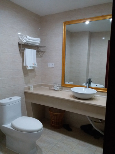 Bathroom 4, Hukou Jun'an Hotel, Jiujiang