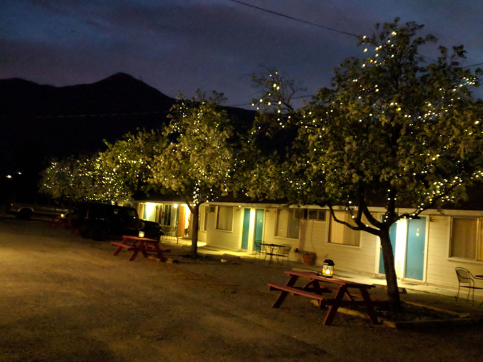 Exterior & Views 2, Lakeview Motel, Kern