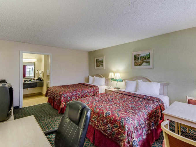 Bedroom 3, Econo Lodge Falfurrias Hwy 281, Brooks