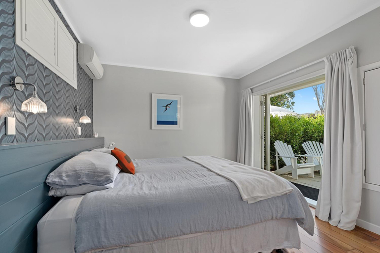 Bedroom 3, Devonport Motel, Waitakere