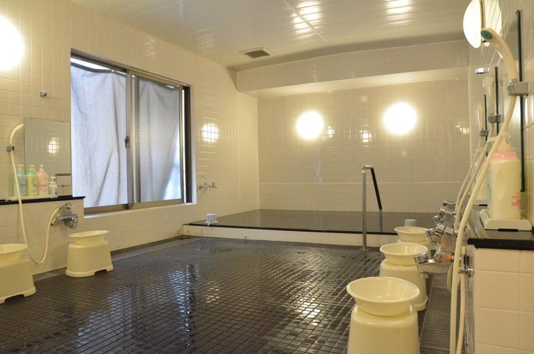 Bathroom 4, Hotel Maruchu Classico, Taitō