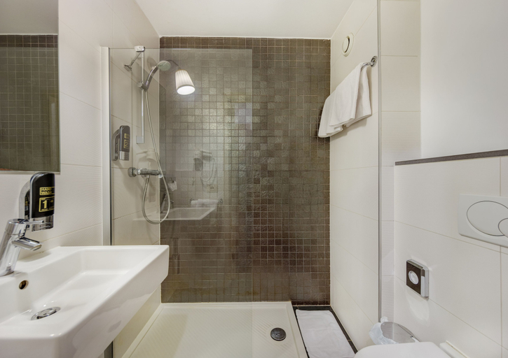 Bathroom 4, TripInn Eden Antwerp, Antwerpen