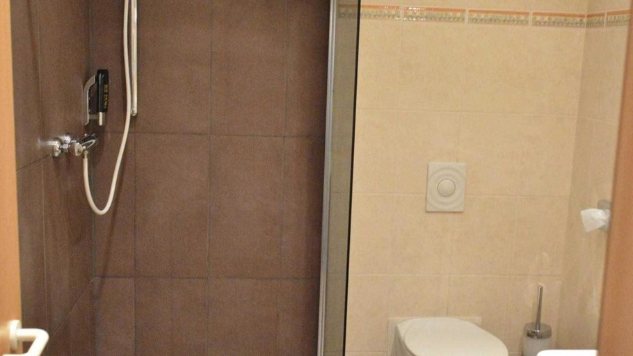 Bathroom 5, Hotel B8 Voerde, Wesel