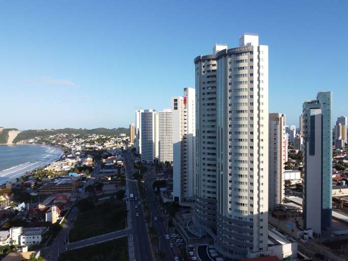 Exterior & Views 14