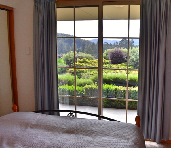 Bedroom 3, Maydena Mountain Cabins, Derwent Valley