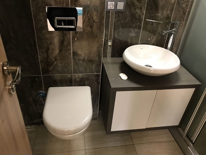 Bathroom 5, Grand Derici Otel, Merkez