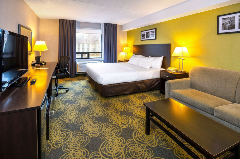 Bedroom 3, Comfort Hotel & Suites, Peterborough