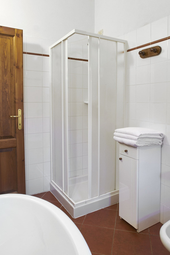 Bathroom 4, Podere Campofossato, Pistoia