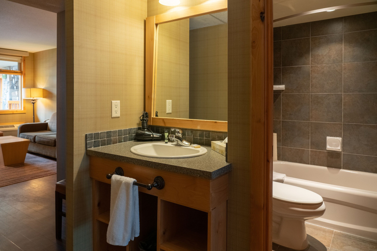 Bathroom 4, The Fox Hotel and Suites, Division No. 15