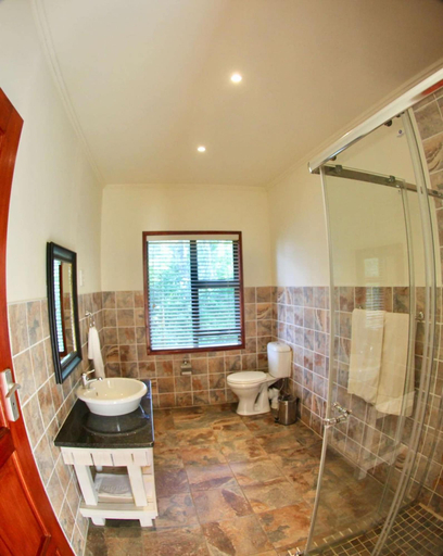 Bathroom 4, Golden Beach Village, Matutuíne
