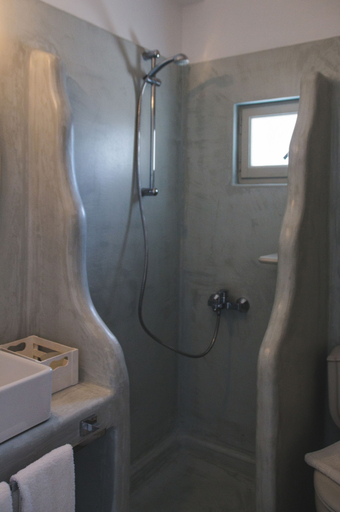 Bathroom 4, Cultural House, South Aegean