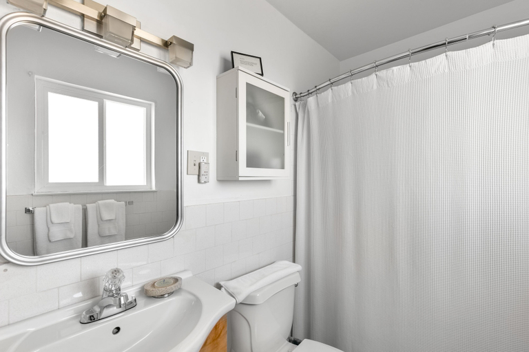 Bathroom 3, Point Arena Lighthouse, Mendocino