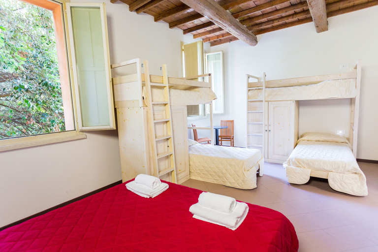 Bedroom 5, Student's Hostel Estense, Ferrara