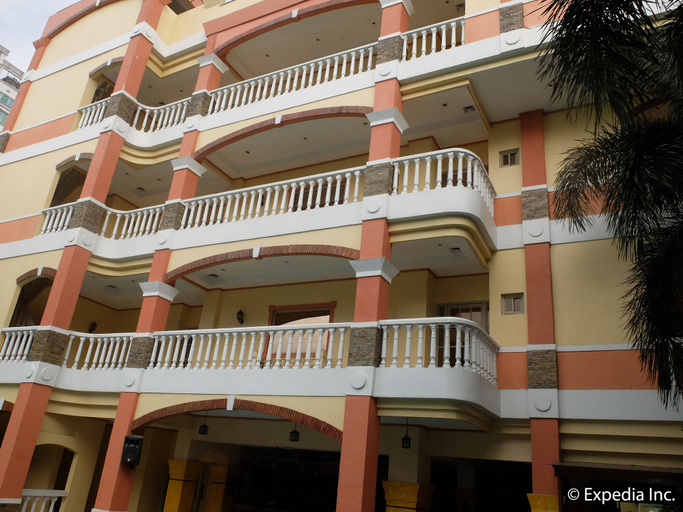 Exterior & Views 2, Pacific Breeze Hotel and Resort, Mabalacat