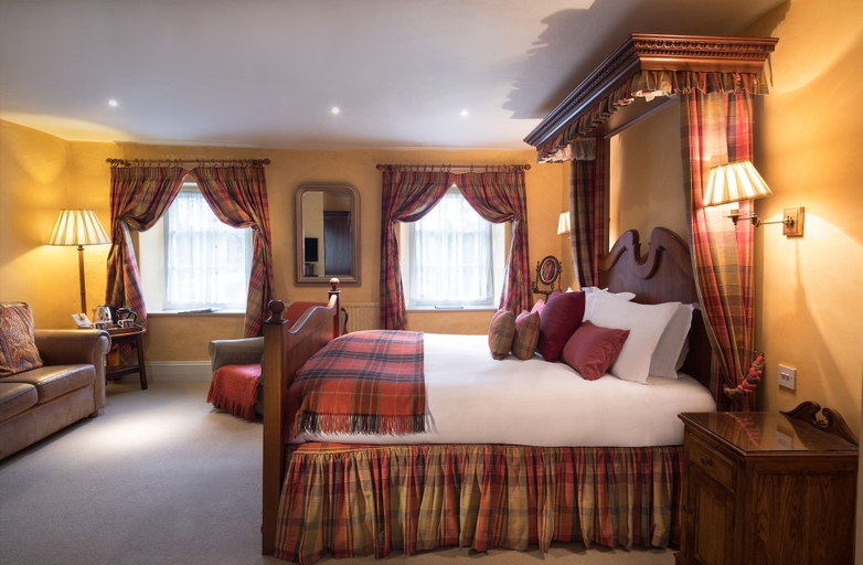 Bedroom 2, The Howard Arms, Warwickshire
