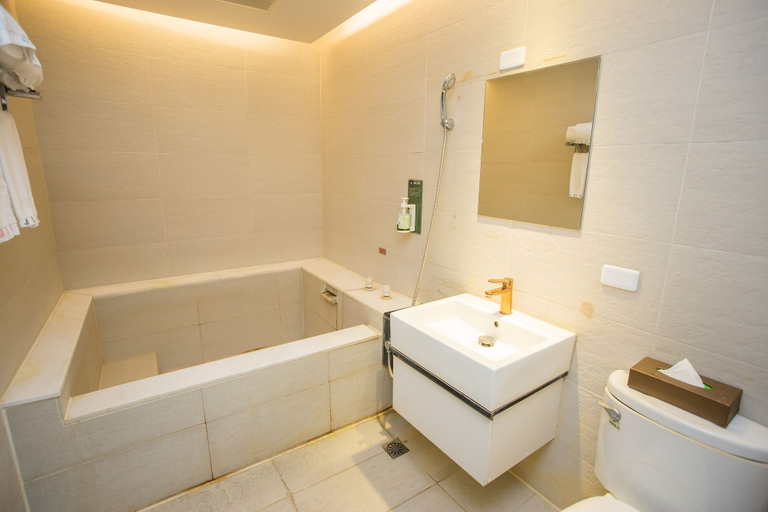 Bathroom 4, Mei Jia Mei Hotel, Yilan