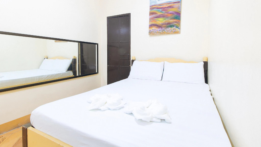 Bedroom 5, Golden Pegasus Hotel La Union by RedDoorz, San Juan