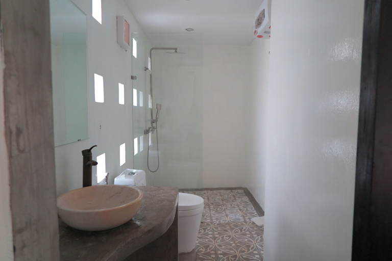Bathroom 4, Victory Road Villas, Bố Trạch