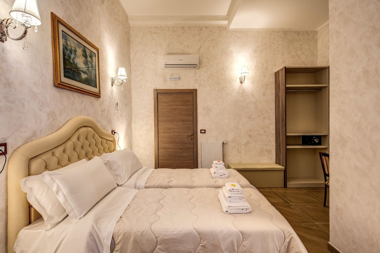 Bedroom 2, Amici Guesthouse, Rome