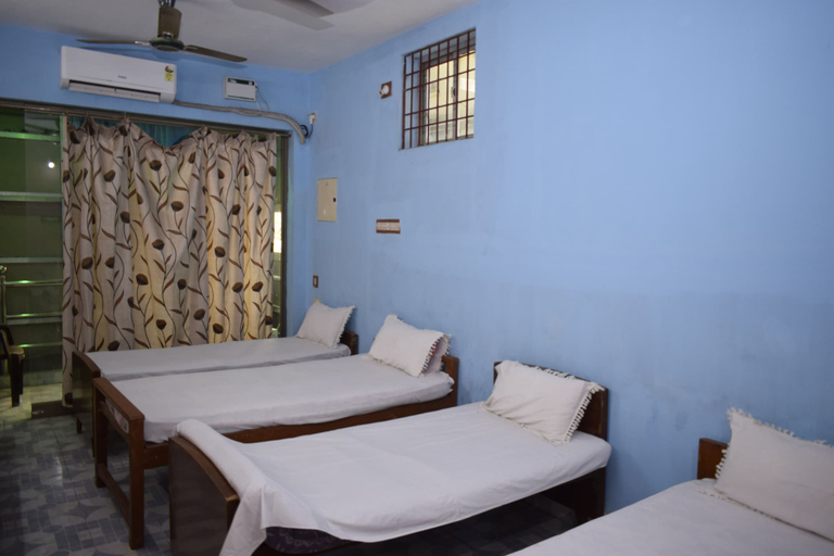 Bedroom 2, Parisha Residency - Temple Side Hotel, Cuddalore