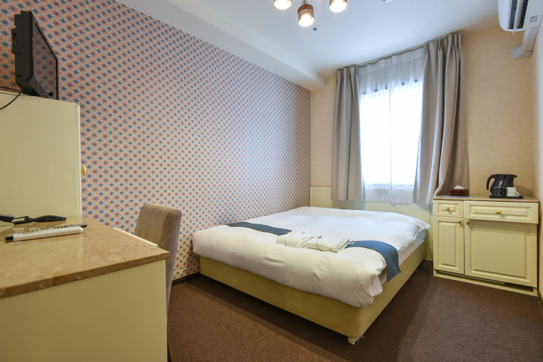 Bedroom 4, New Osaka Hotel Shinsaibashi, Osaka